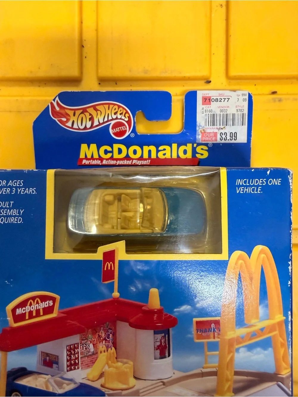 Hot Wheels McDonald's Playset Bundle - Yellow and Red